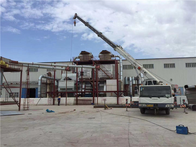 卡若区“手脚齐动”—— 吊车的 “协同作业” 技术